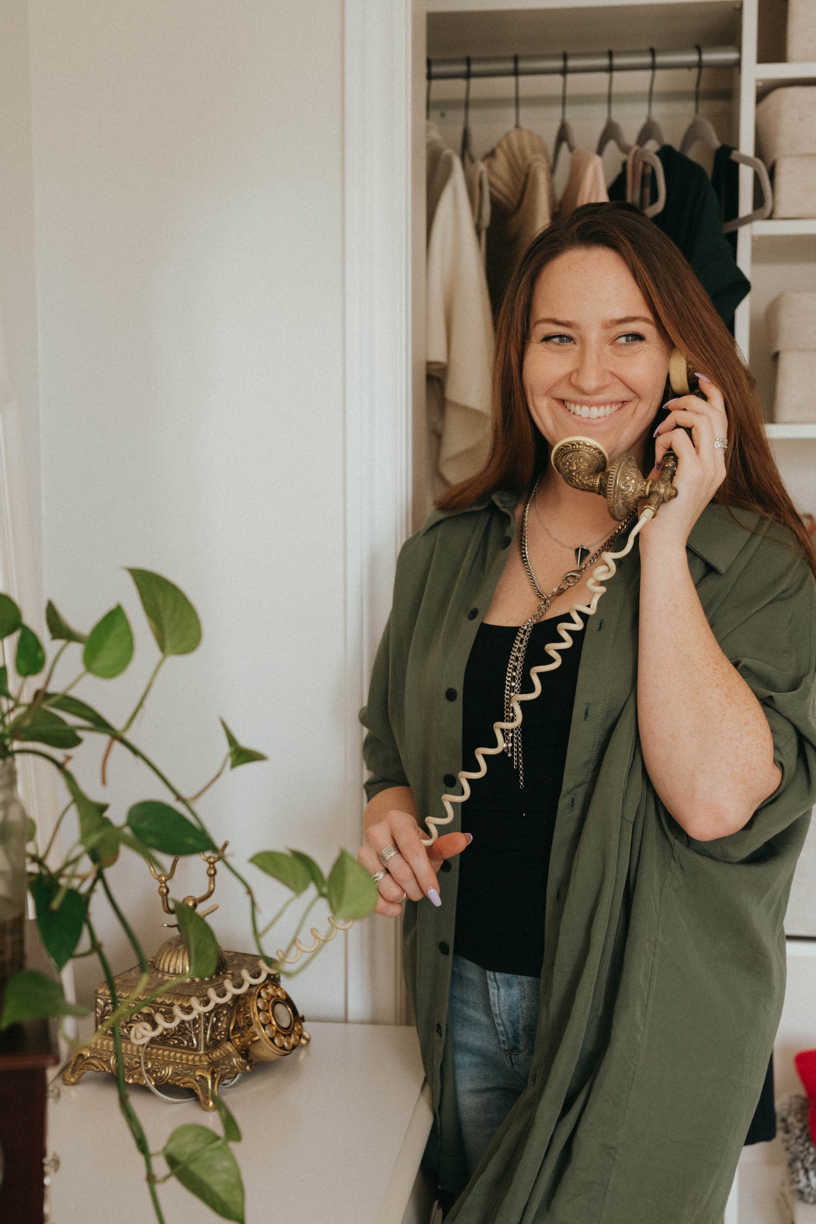 Cassandra Elizabeth is a Toronto-based image consultant and clothing stylist specializing in personalized style, quiet luxury brands, and building minimal wardrobes through expert styling clothing services.